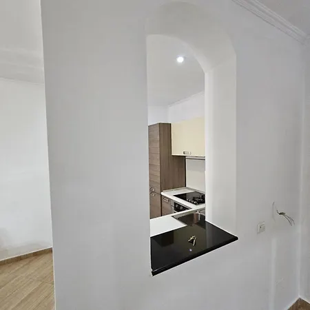 Sadi For Rent 아파트 Durrës